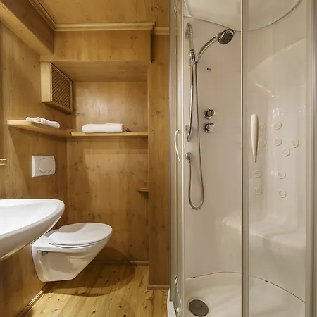 Self Catering House Andrea קורטינה ד'אמפזו