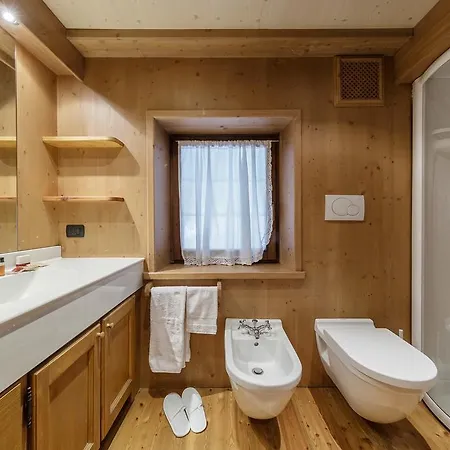 Апартаменты Self Catering House Andrea Кортина-д'Ампеццо